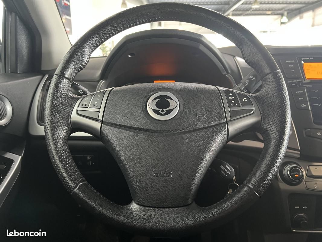 Ssangyong Korando II 200 e-XDi 149ch "LE" Pack Sport 4WD (image 8)