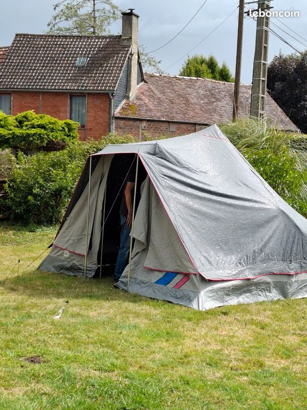 Cabanon : le dernier fabricant en France de tente de camping