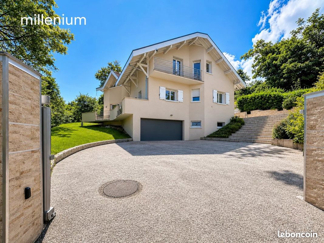 Maison 8 pièces 175 m² · à Gex · 175 m² · 940 000 €