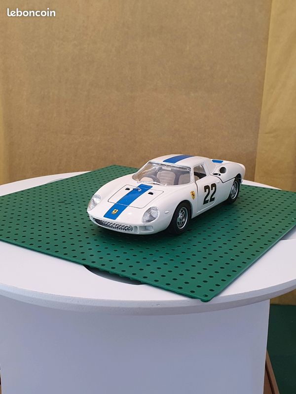 Ferrari 250 LM burago 1/24 miniature - Collection