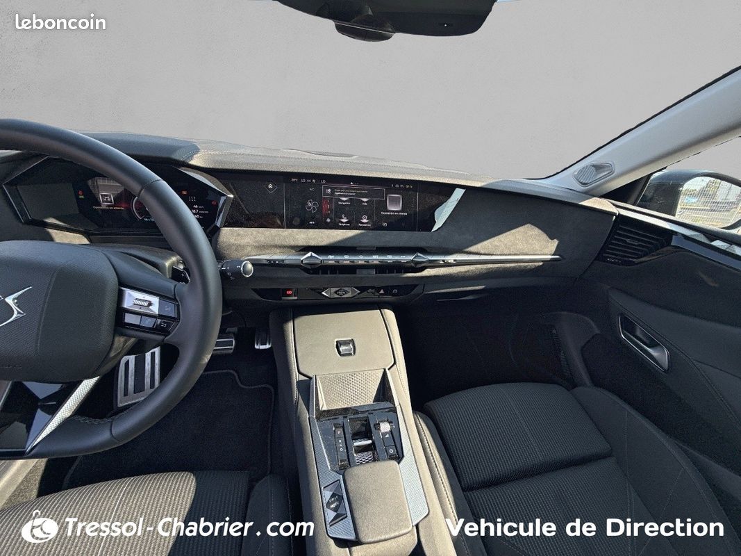DS N°4 E-Tense Etoile - Alcantara (image 18)