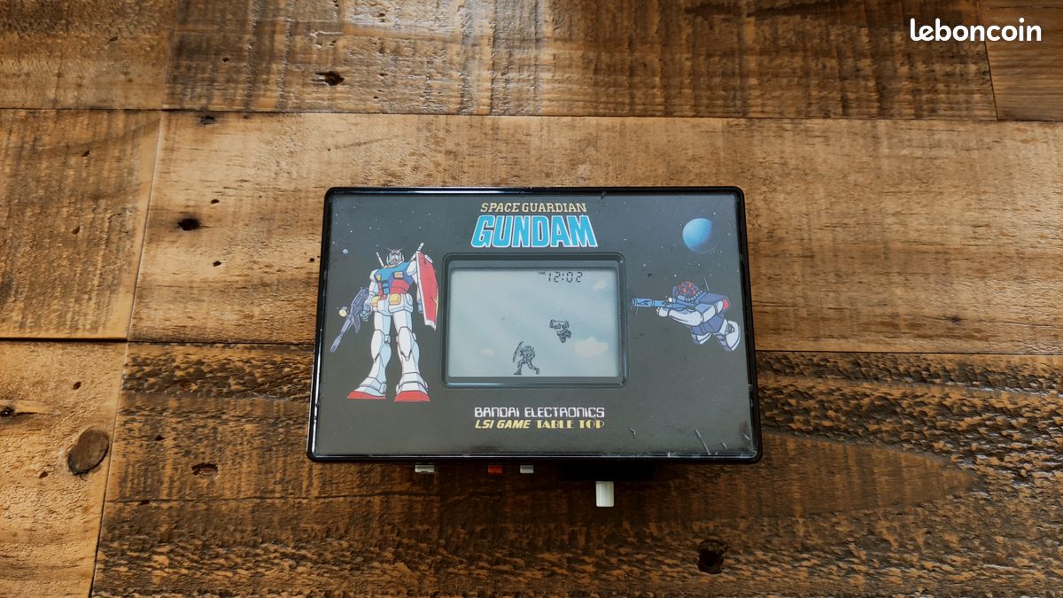 Jeu électronique lcd Space Guardian GUNDAM en boite Bandai Electronics