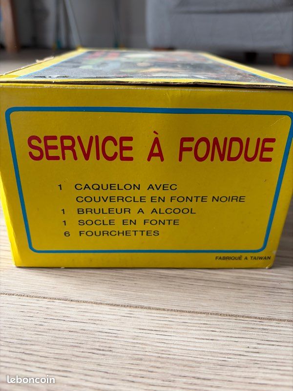 STAUB- Service à Fondue en Fonte, avec 6 Fourchettes à Fondue, Pour