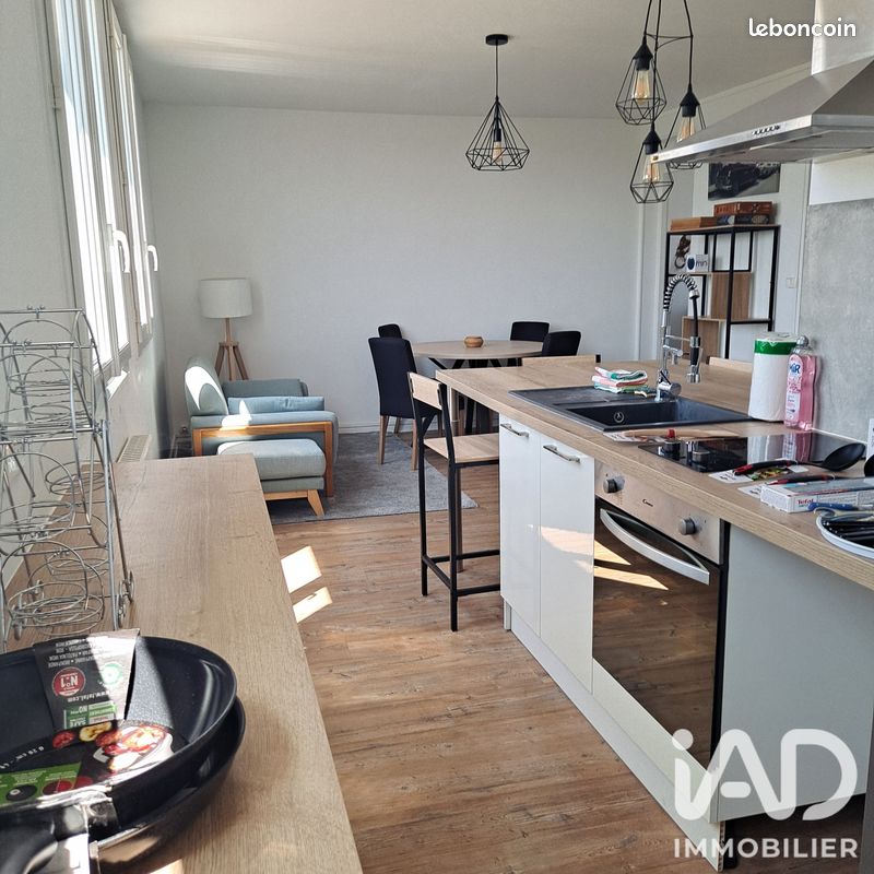 Appartement 4 pièces 63 m² · à La Rochelle · 63 m² · 380 €