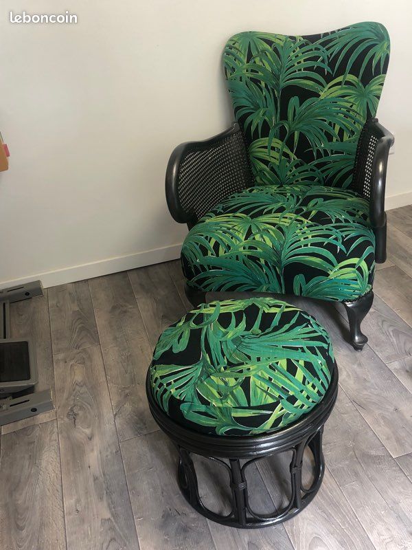 Fauteuil vintage et pouf (image 1)