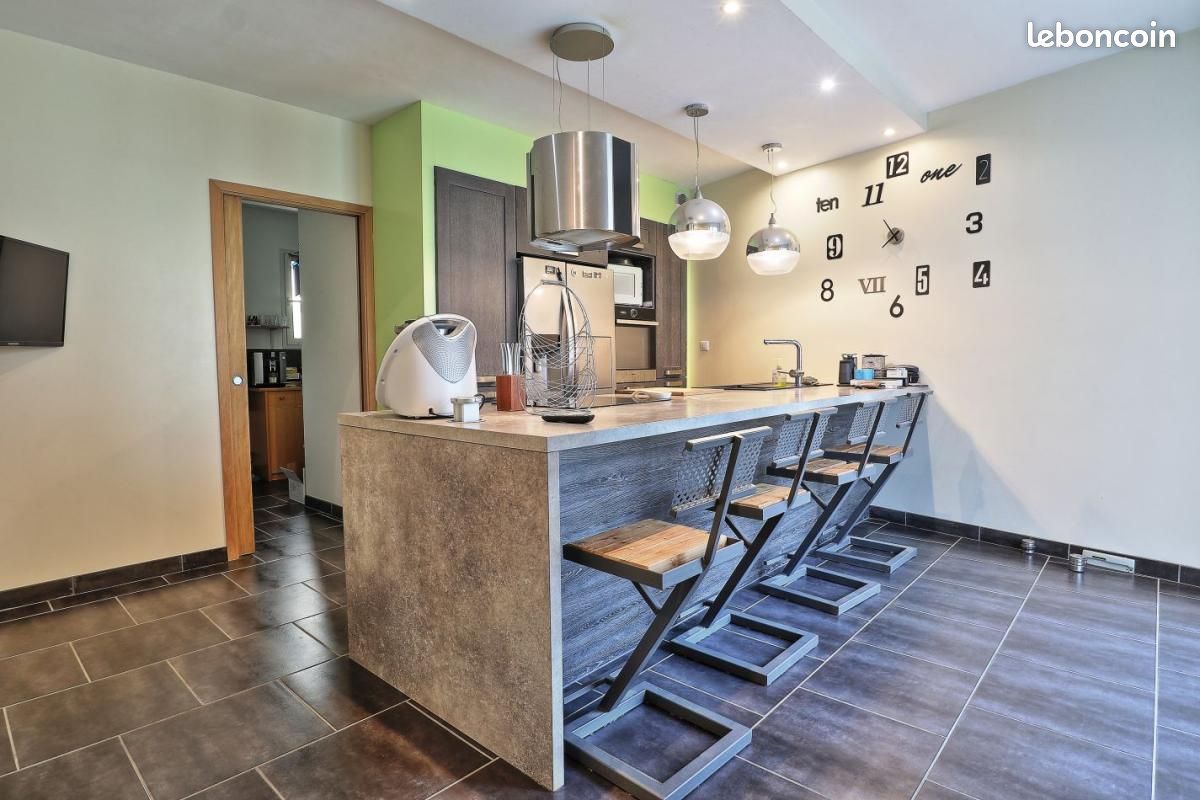 Maison 5 pièces 180 m² · à Pépieux · 180 m² · 203 000 €