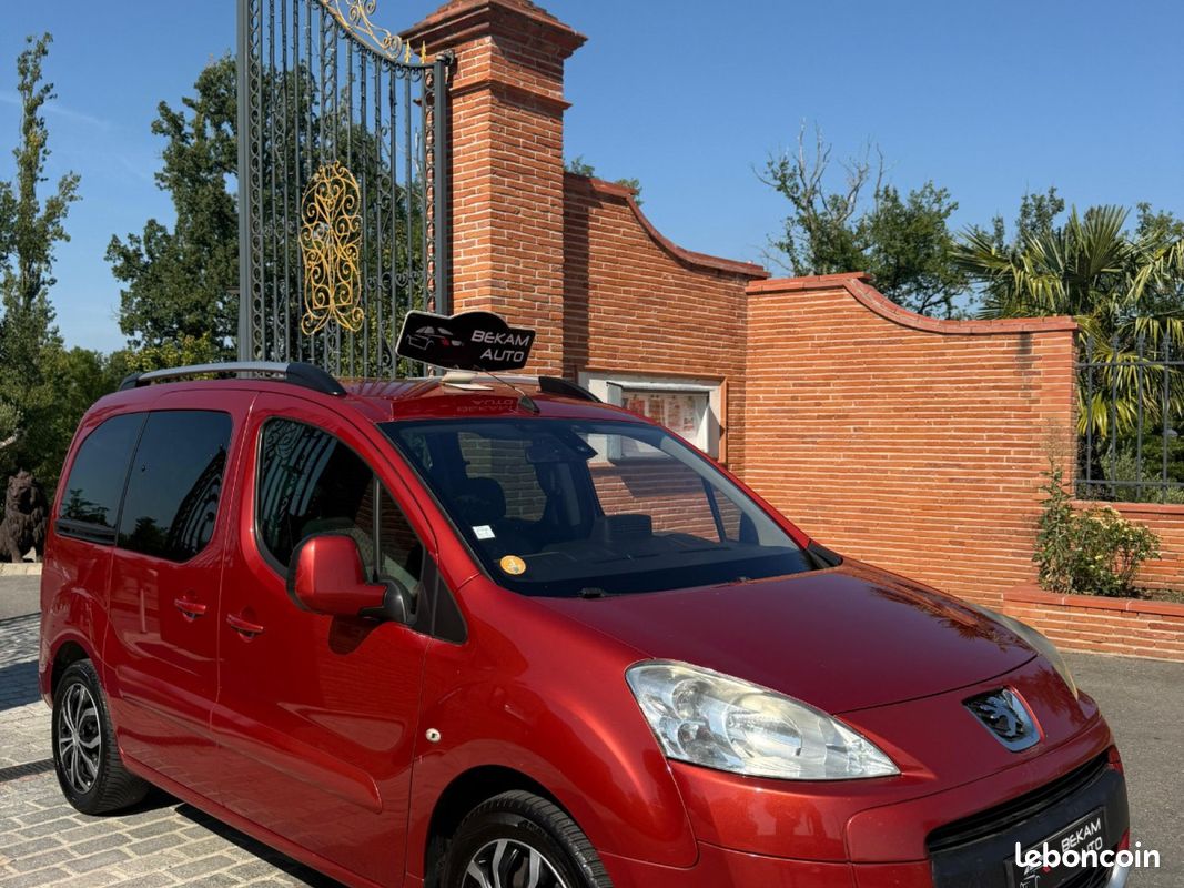 PEUGEOT PARTNER TEPEE 1.6 HDi FAP 110ch Loisirs (image 1)