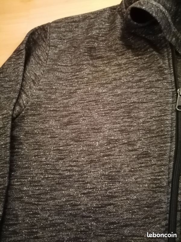 Gilet gris avec capuche Taille 16 ans (image 2)