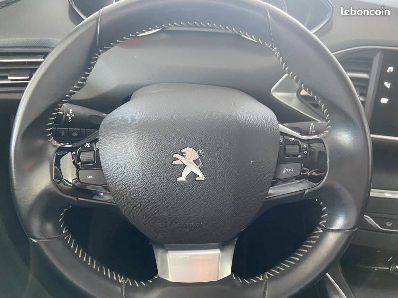 Peugeot 308 1.5 BlueHDi 130ch S&S BVM6 Allure (image 13)