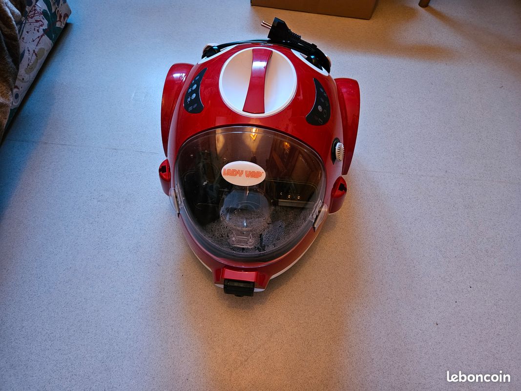 Aspirateur-vapeur LADY VAP + accessoires + fer vapeur