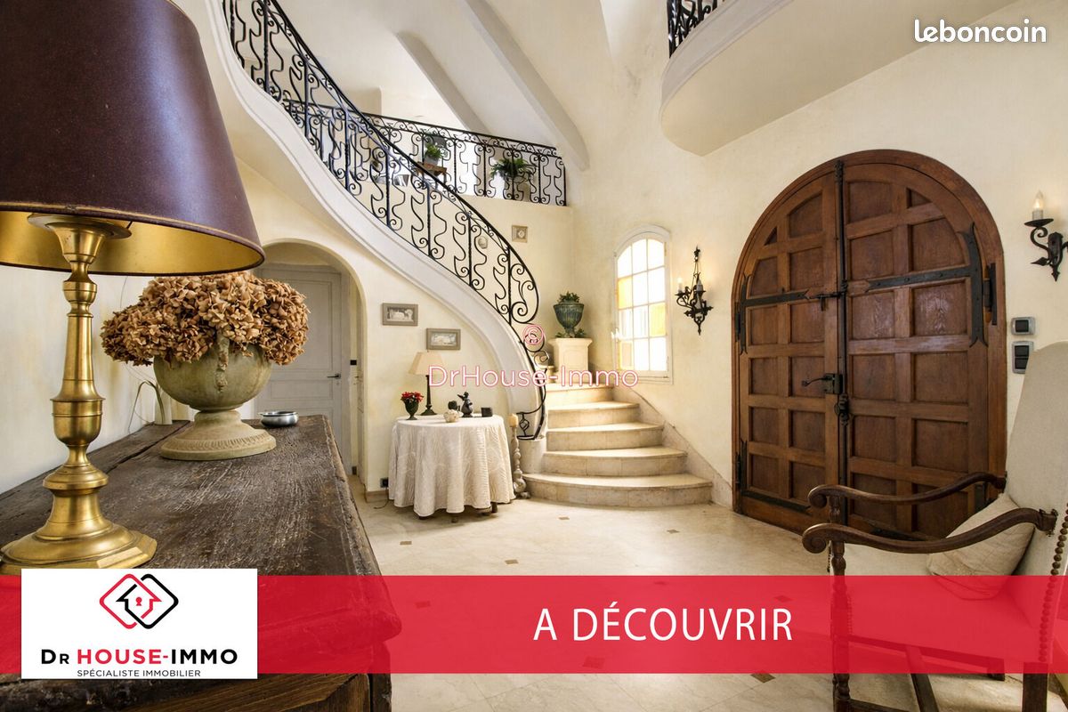 Maison 10 pièces 320 m² · à Beaumont-le-Roger · 320 m² · 249 990 €