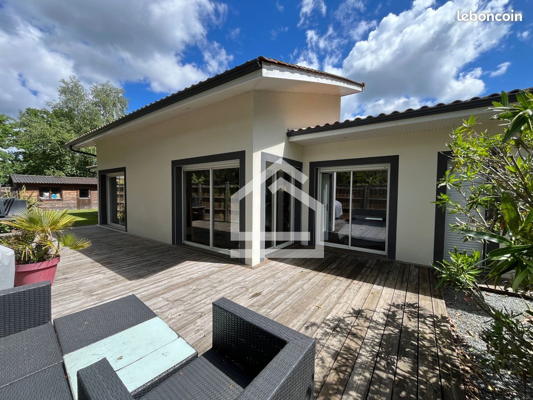 Maison 4 pièces 128 m² · à Hourtin · 128 m² · 472 500 €