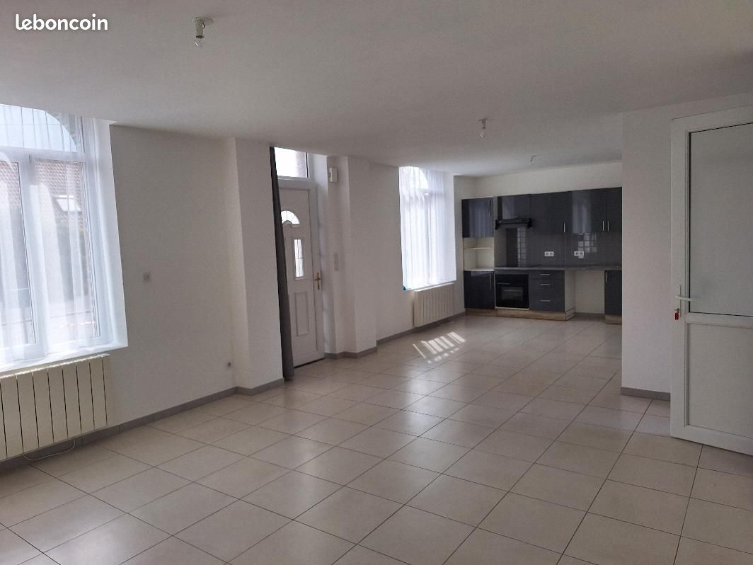 Maison 4 pièces 104 m² · à Camphin-en-Carembault · 104 m² · 925 €/mois