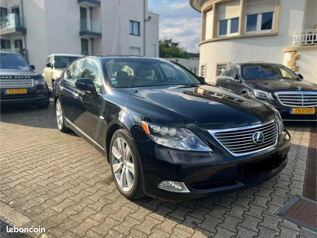 Lexus LS 600 LEXUS LS600 HYBRID 394 CH 4X4 BVA - CAMÉRA D'AIDE AU STATIONNEMENT HAYON ARRIÈRE ÉLE... (image 2)