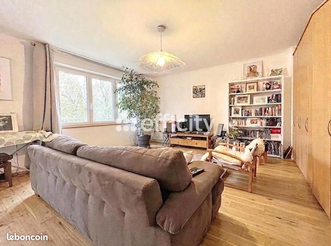 Appartement 4 pièces 84 m² · à Le Plessis-Robinson · 84 m² · 319 000 €