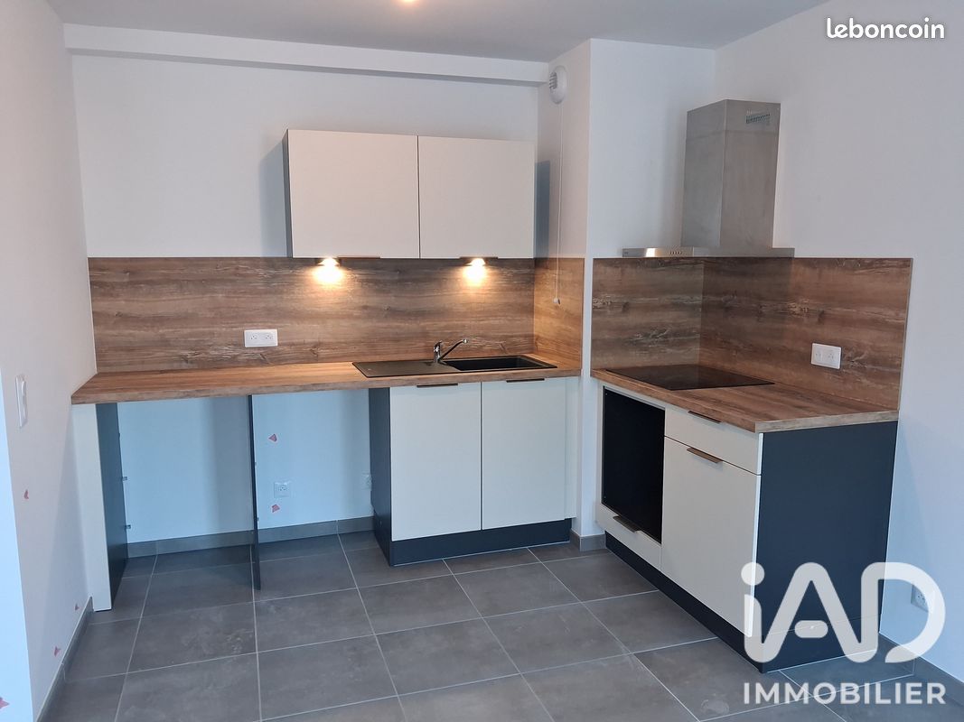 Appartement 4 pièces 91 m² · à Challes-les-Eaux · 91 m² · 995 €/mois