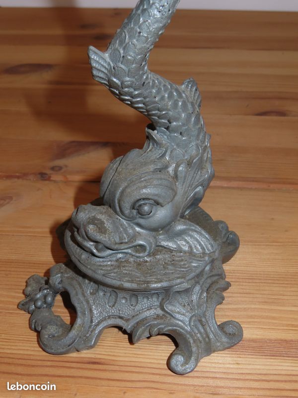 ANCIEN BOUGEOIR EN bronze du 19 ème en forme de poisson EUR 14,90