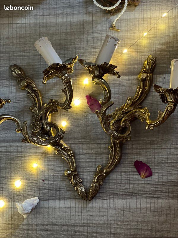 Appliques murales de style victorien français en bronze et cuivre En vente sur