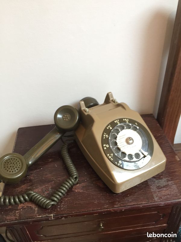Téléphone Ancien PTT Socotel S63 Alcatel - 1973, Marron Et Kaki, Très Bon état