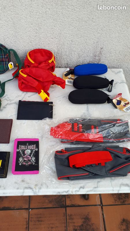 21 Porte-monnaies ( lot ), portefeuilles, sac banane, étuis lunettes.... Neufs (image 8)