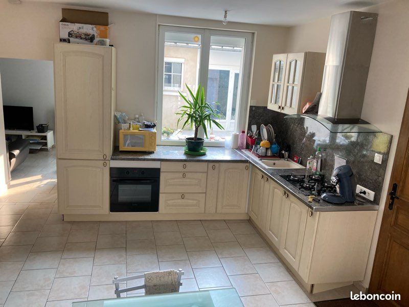 Appartement 4 pièces 80 m² · à Gournay-en-Bray · 80 m² · 680 €