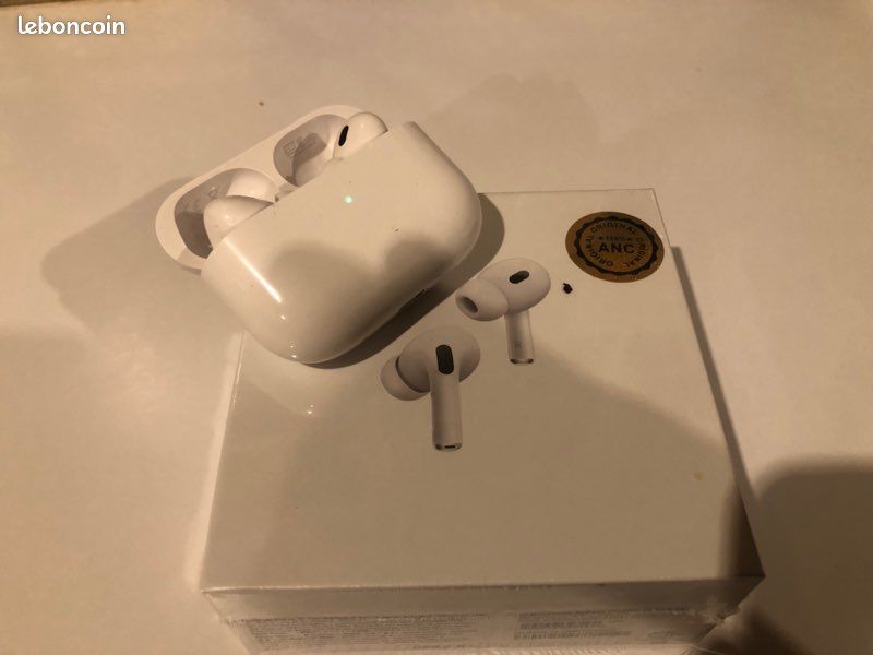 AirPods 2 (image 1)