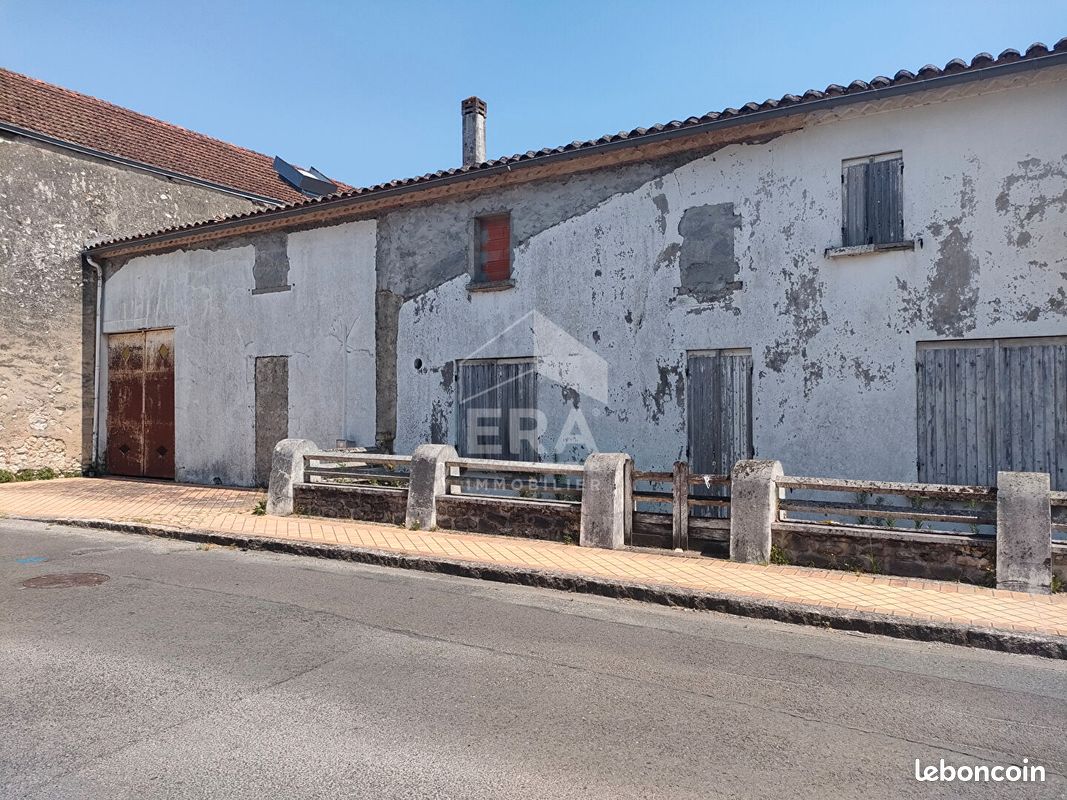Maison 6 pièces 236 m² · à Saint-Christoly-de-Blaye · 236 m² · 212 000 €