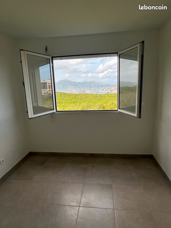 Appartement 2 pièces 56 m² · à Fort-de-France · 56 m² · 185 000 €