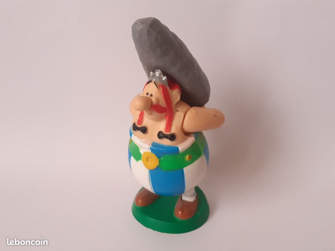 Figurine Astérix - Idéfix Sur Menhir - Résine 15cm - Parc Astérix 2004