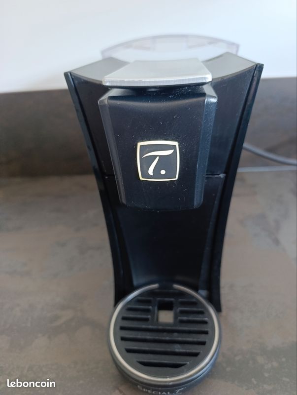 Machine a the nestle (image 3)
