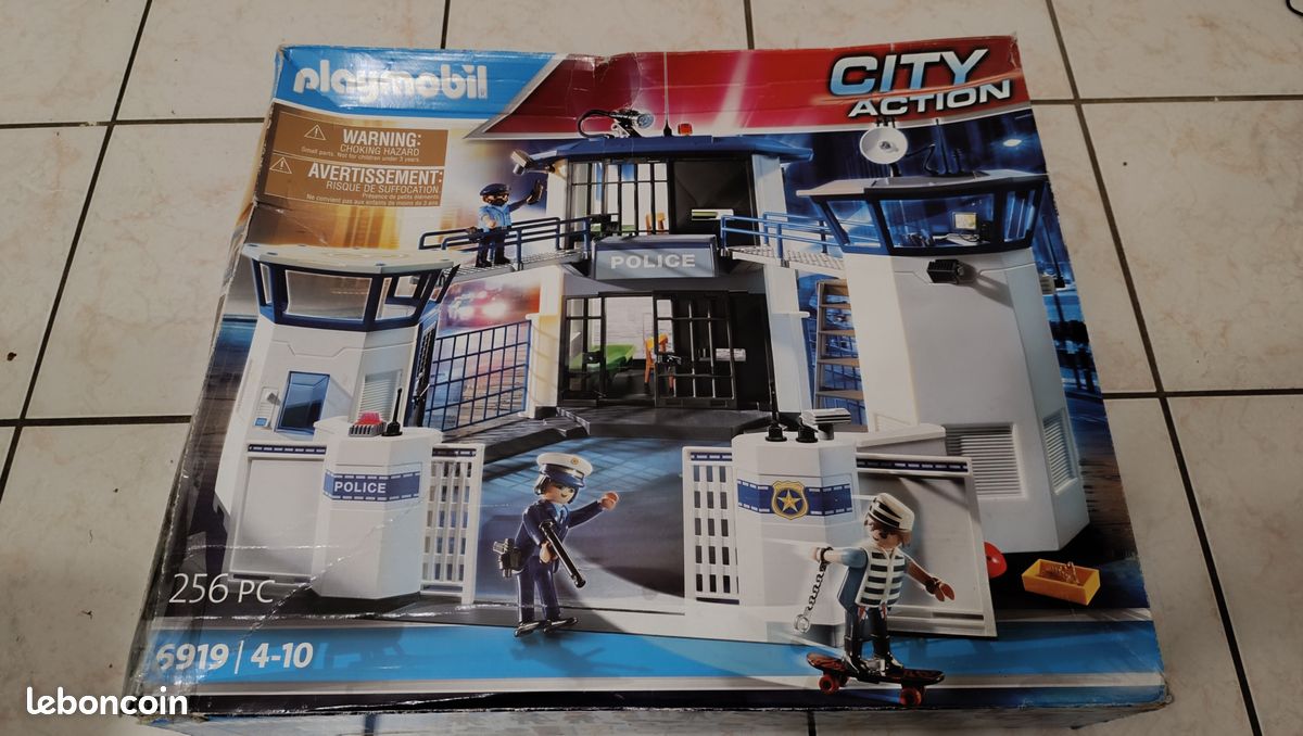 Vend poste de police city action playmobil (image 1)