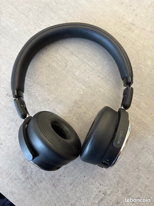 AKG N60NC Wireless (image 3)