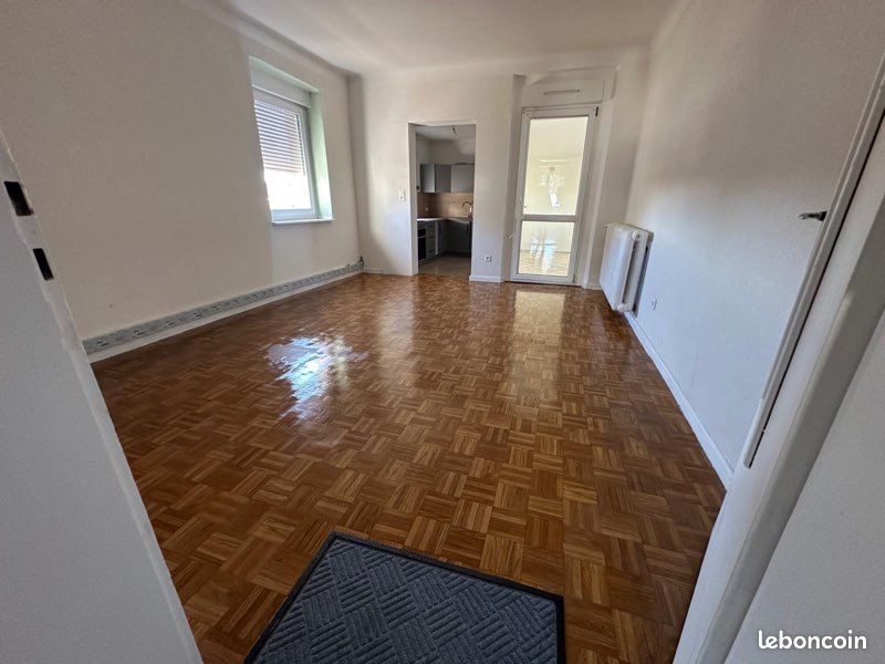 Appartement 6 pièces 130 m² · à Farébersviller · 130 m² · 980 €/mois