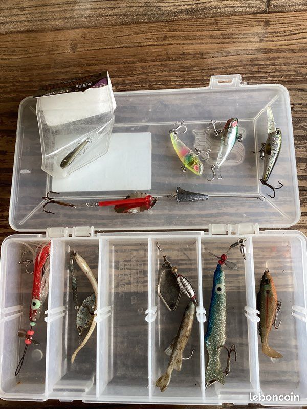 Leurre De Pêche Ancien Plucky – Poisson Nageur Souple, Dans Sa Boîte