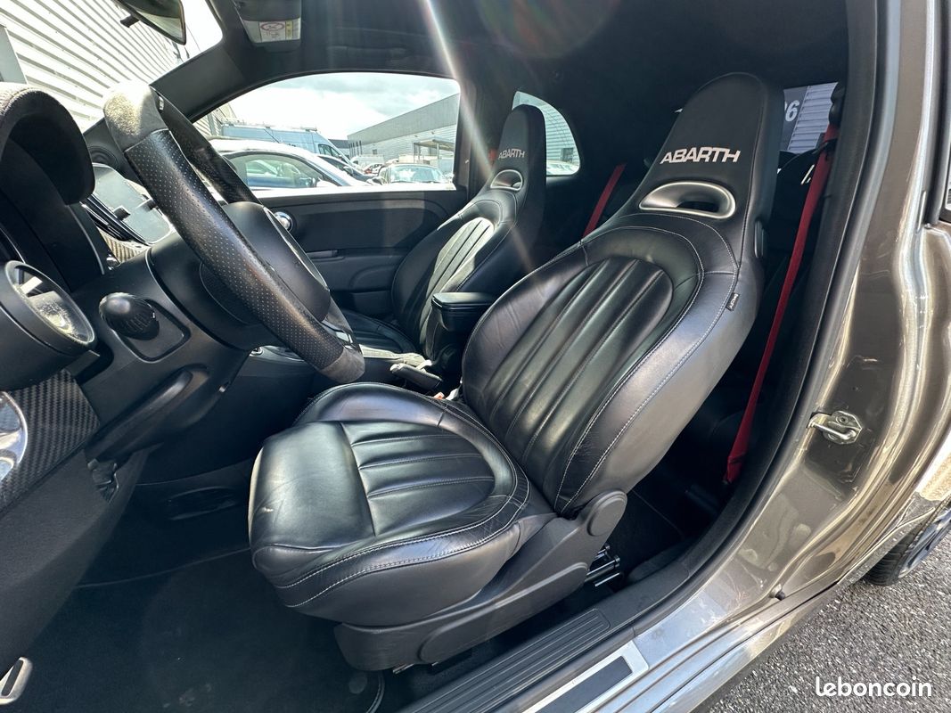 ABARTH 595 1.4 T-Jet Competizione Ligne AKRA + Pack Carbone + Beats Audio (image 10)