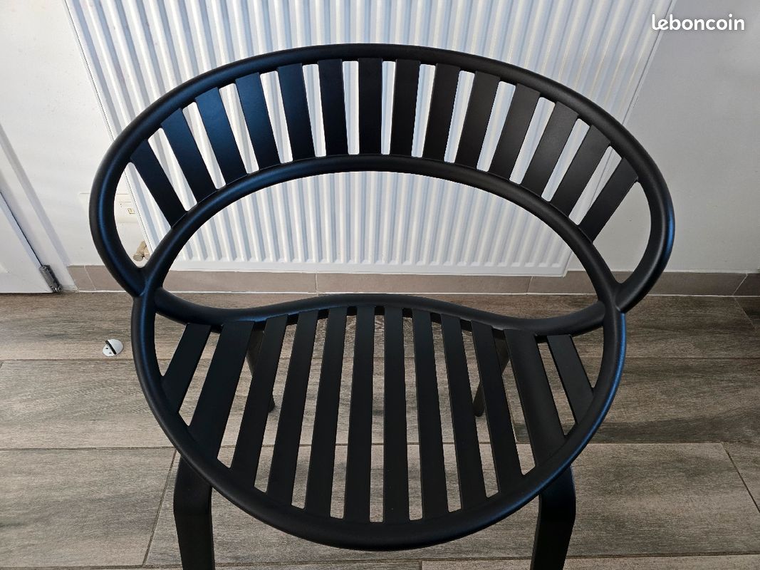 Chaise empilable (image 10)