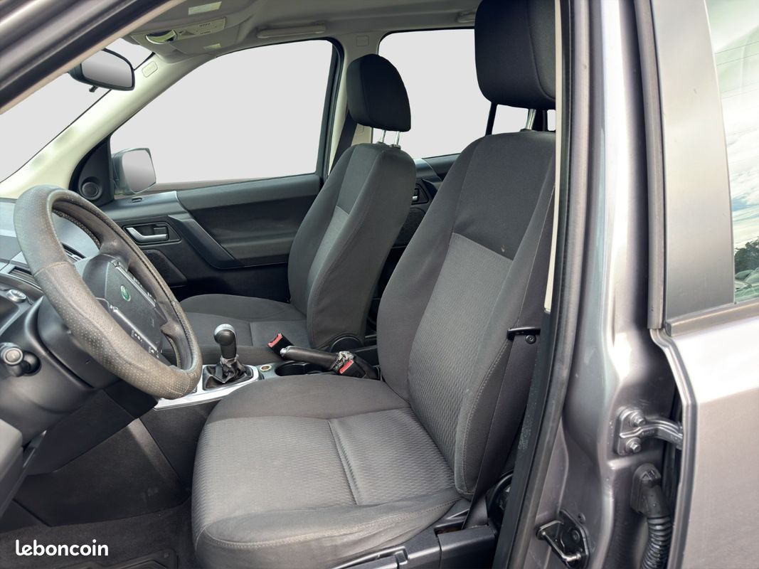 Land Rover FREELANDER 2 TD4 2.2 150ch 4X4 S (image 9)