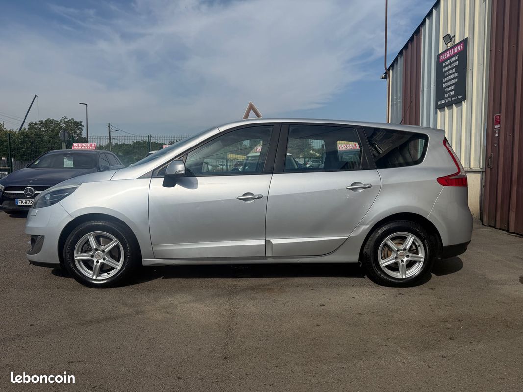 Renault grand scenic 3 phase 2 1.6 dci - 130cv 16v turbo 7 places 2012 (image 6)
