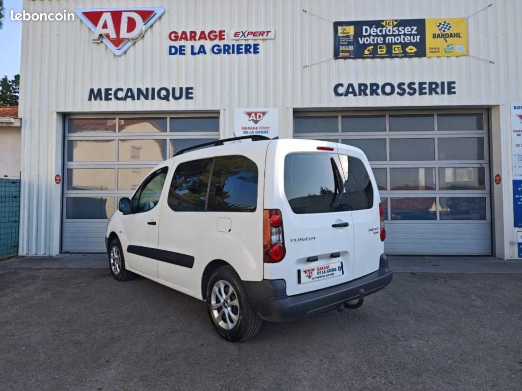 Peugeot Partner TEPEE 1.6L VTi 98CH "ACTIVE" 5PLACES ATTELAGE (image 2)