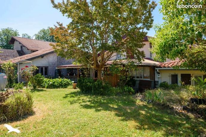 Maison 7 pièces 196 m²