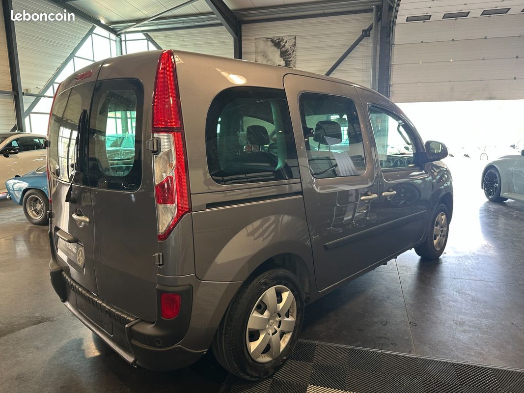 RENAULT KANGOO EXPRESS BLUE DCI 95 tpmr rampe - pour fauteuil roulant - 11/2020 - doubles porte lateral (image 4)