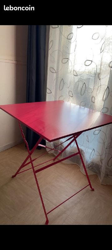 Table (image 1)