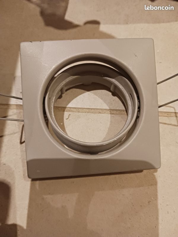 Spot (image 1)