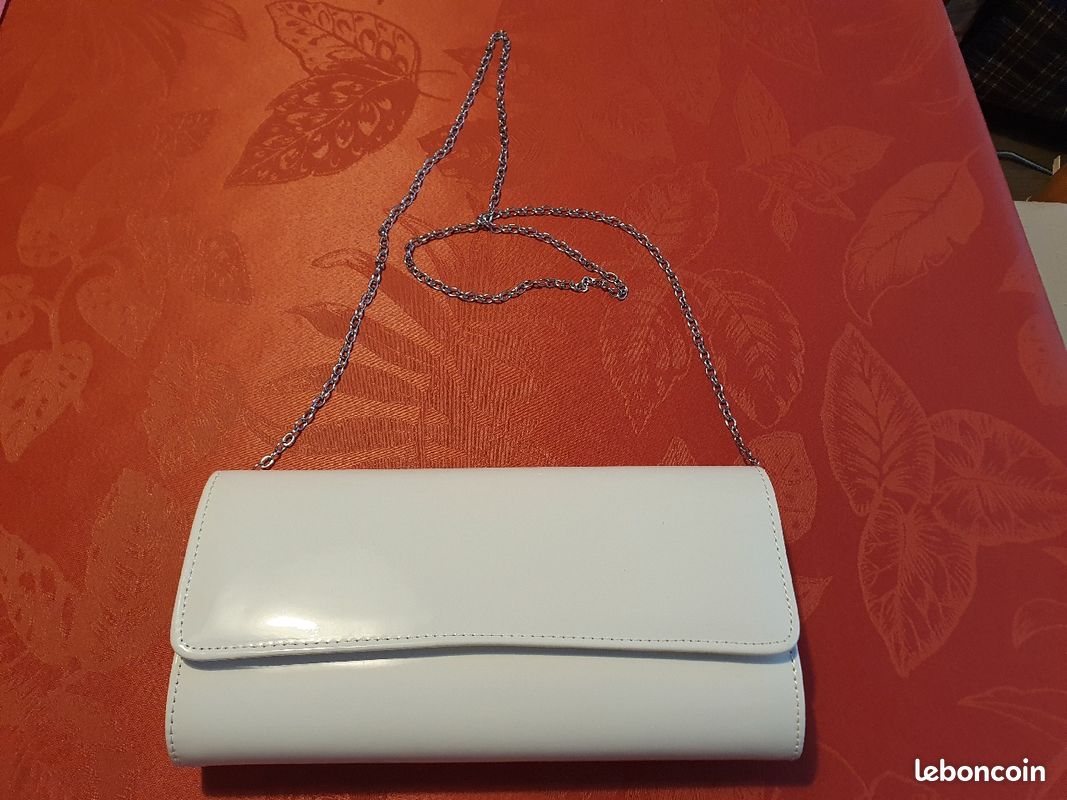 Sac à main vernis blanc avec bandoulière (image 1)