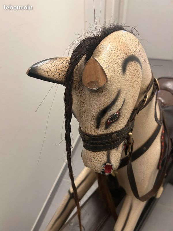 Cheval à bascule ancien (image 7)