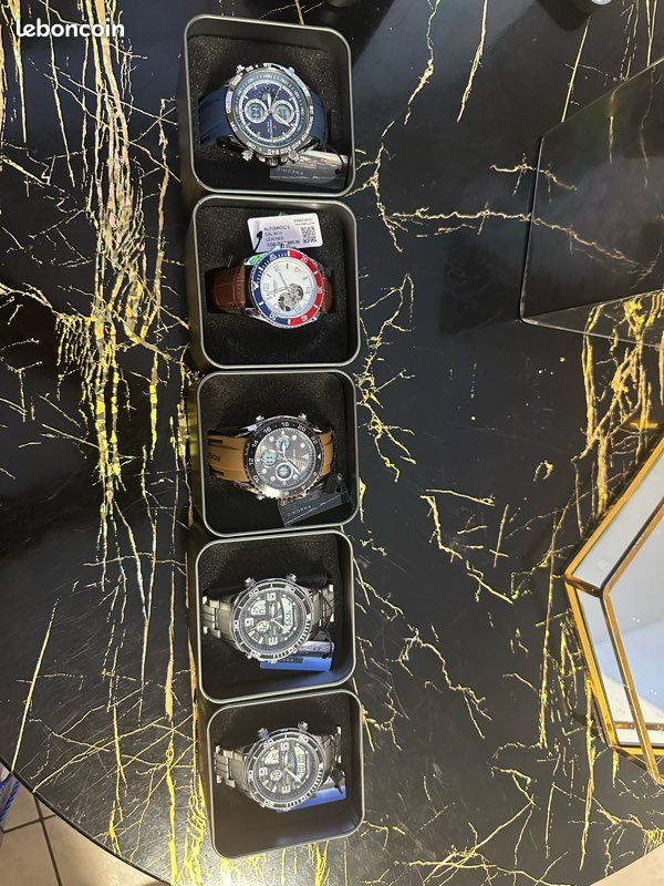 Lot de 4 Montres Horloges F. ”Frederic Tourbillon” (image 1)