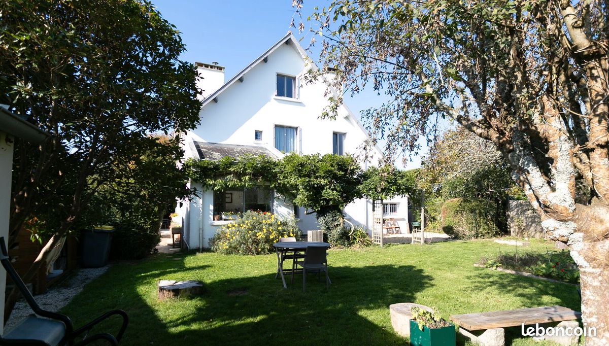Maison 9 pièces 168 m² · à Névez · 168 m² · 695 000 €