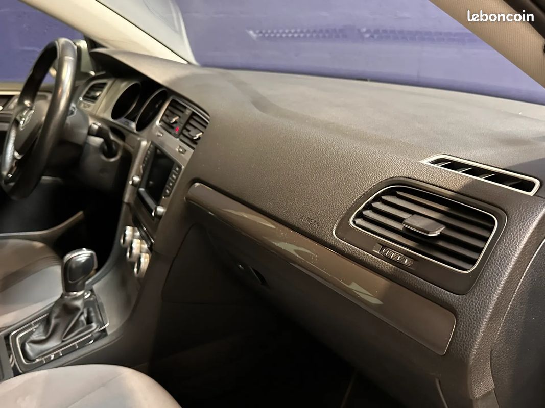 VOLKSWAGEN Golf 2.0 TDi 150ch Allstar - 2017 - Suivi complet - Boîte auto (image 19)