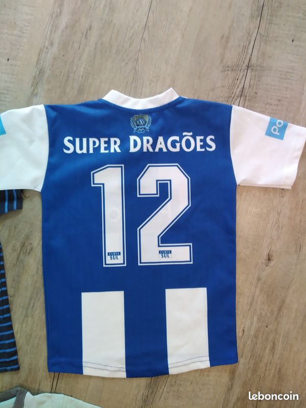 Lot 3 t-shirt manches courtes - taille 6 ans (image 5)
