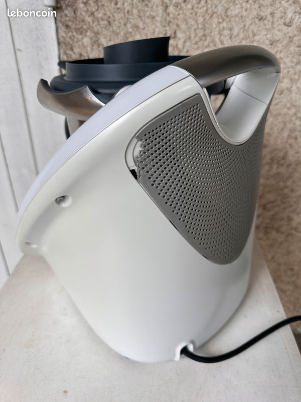 Thermomix TM6 avec tous ses accessoires (varoma, fouet, notices...) Facture avril 2020 (image 3)